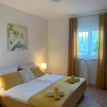 Apartment Mateo Rogovici